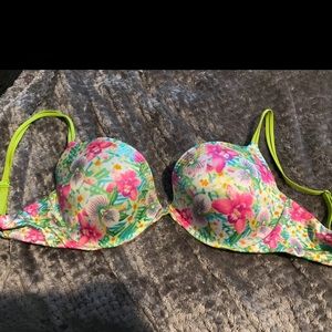 Very Sexy Push Up VS 34DD